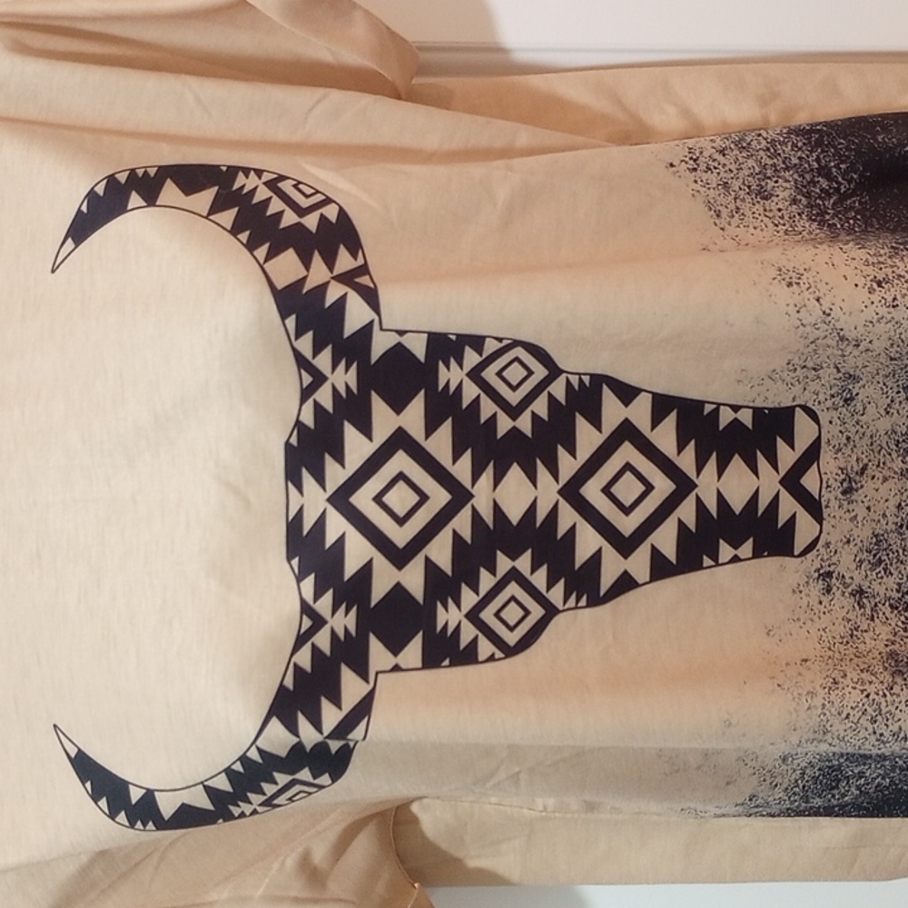 Ladies tee - Picture 2 of 4